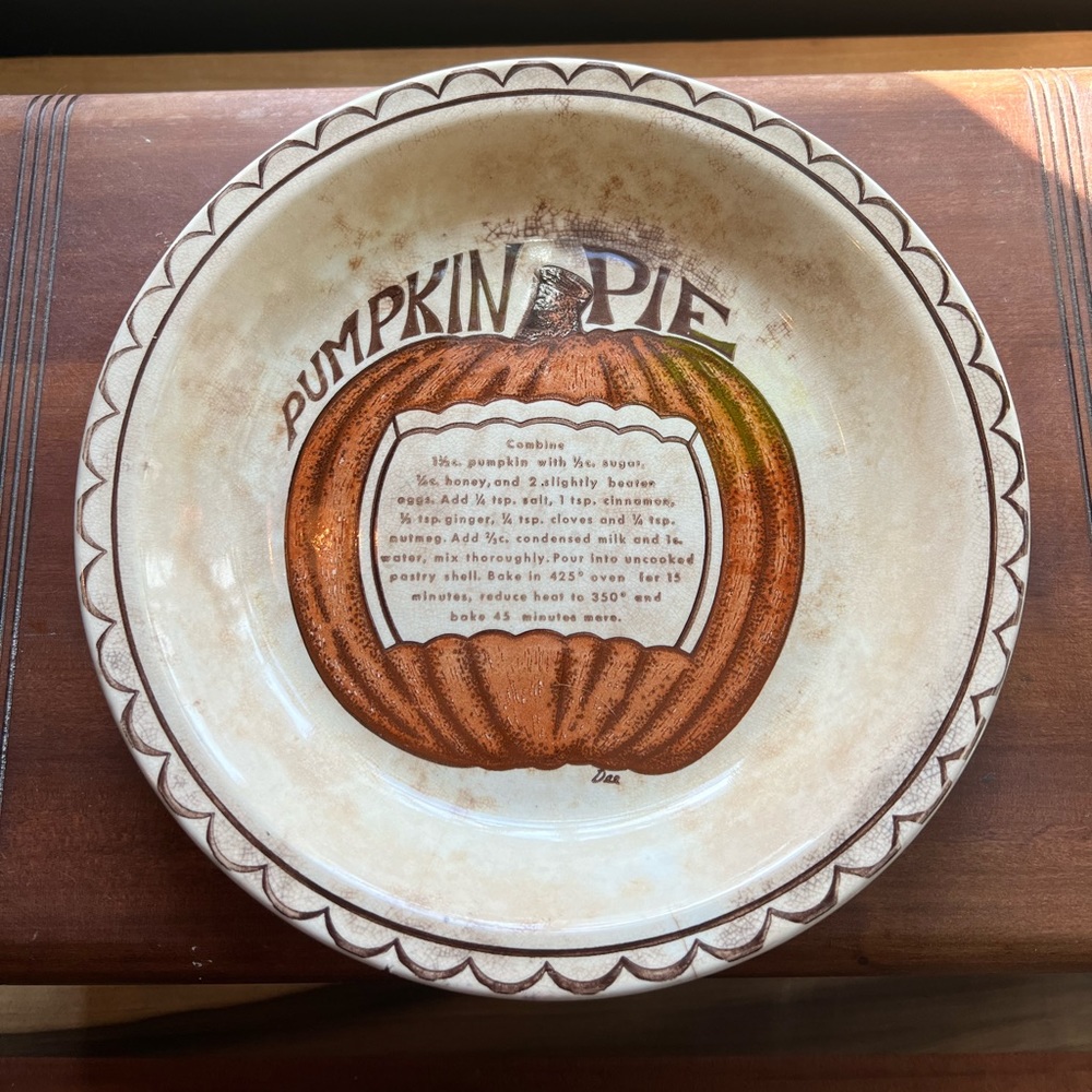 Vintage pumpkin pie dish